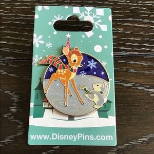 Any 1/7$ Bambi Christmas pin